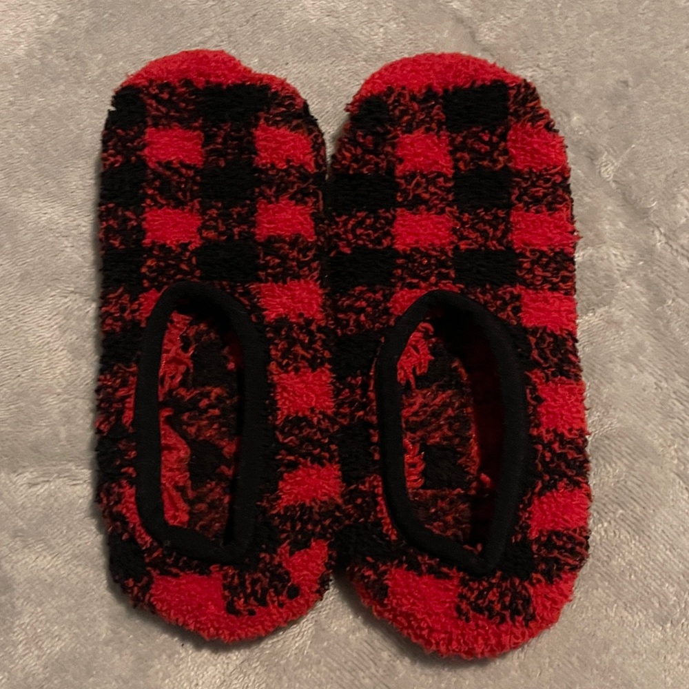 *3 for $15* Buffalo plaid slipper socks
